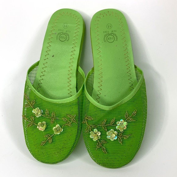 Green Slippers | Size 11 - Picture 4 of 7